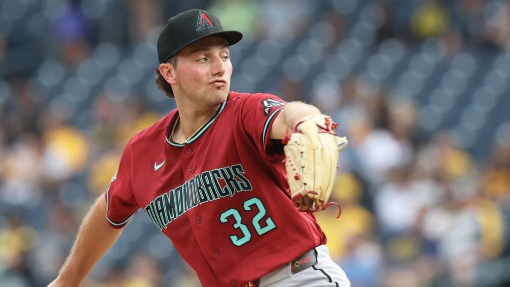 Wild-card contenders Diamondbacks, Padres clash in desert