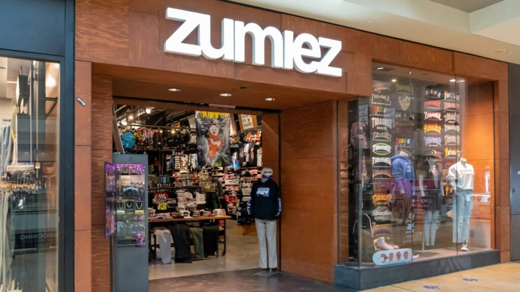 48-year-old specialty retailer closing stores as trends change