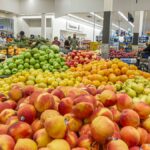 Albertsons, Dollar General can’t match Walmart’s grocery price edge